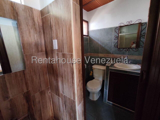 Casa en Venta Con Piscina en Asocata  26-13149