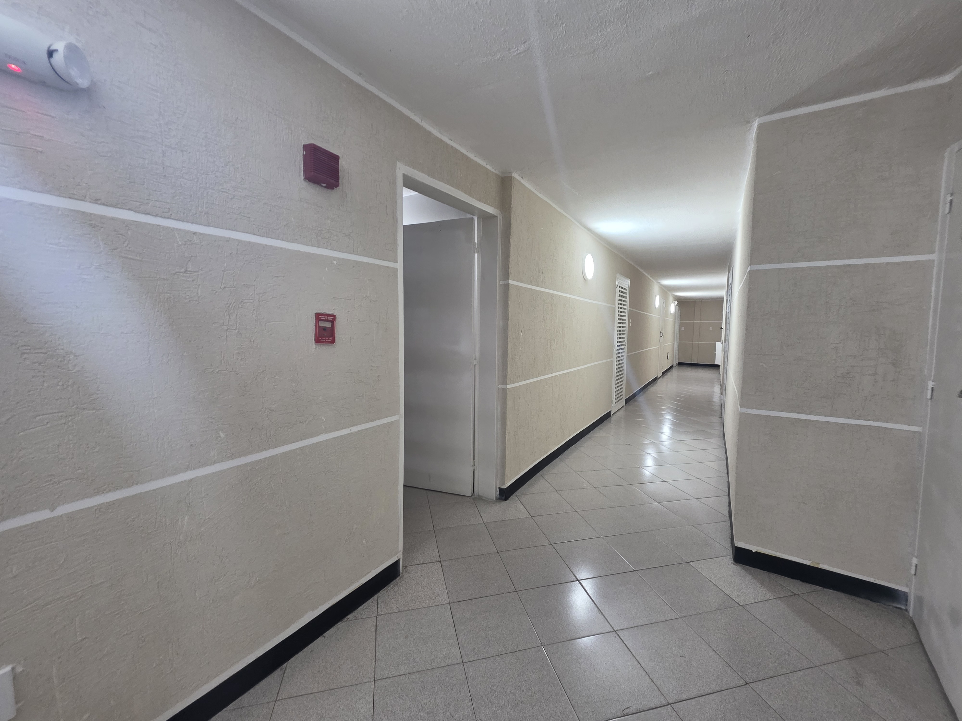 Vendo apartamento remodelado 50m2 Los Naranjos Humboldt 