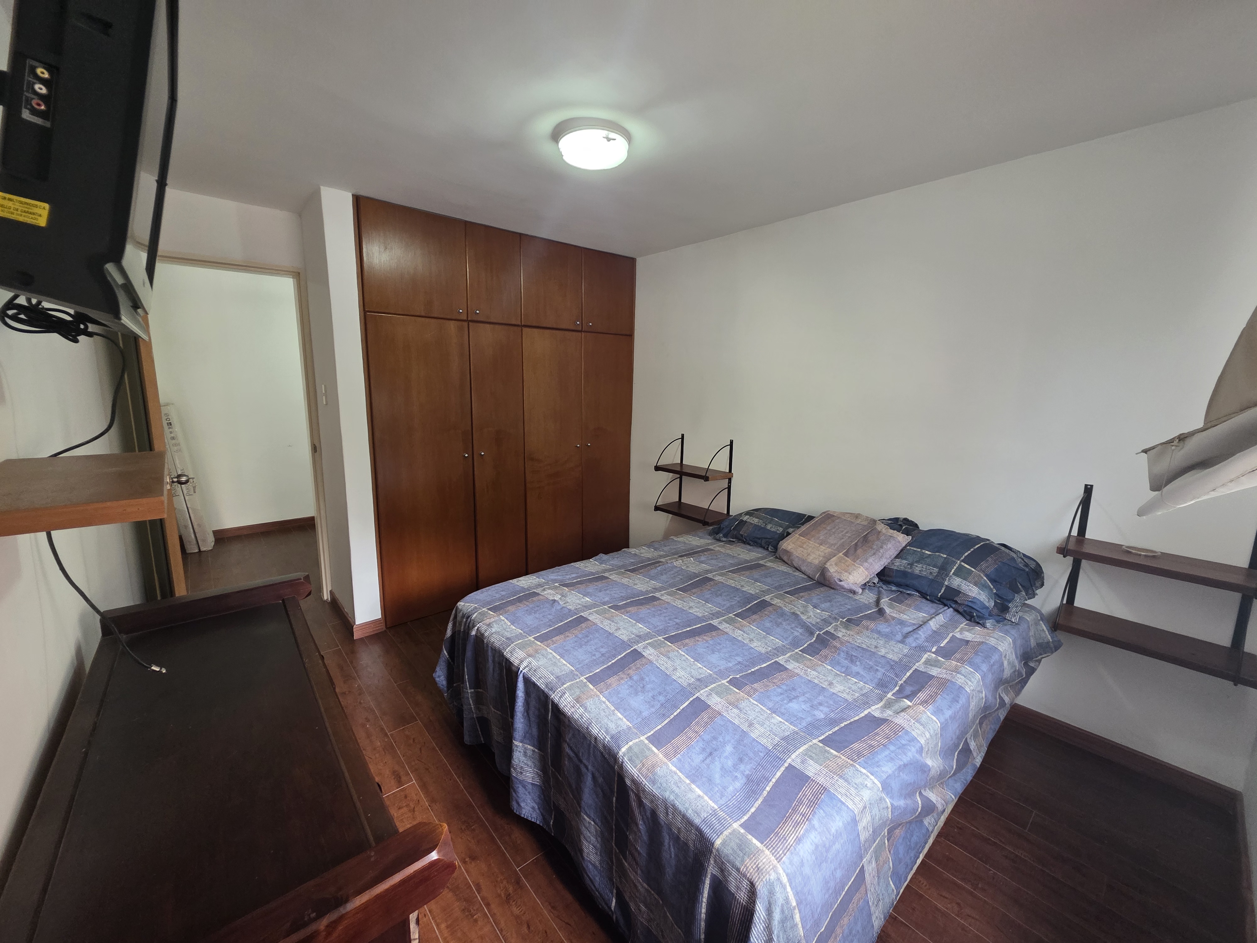 Vendo apartamento remodelado 50m2 Los Naranjos Humboldt 