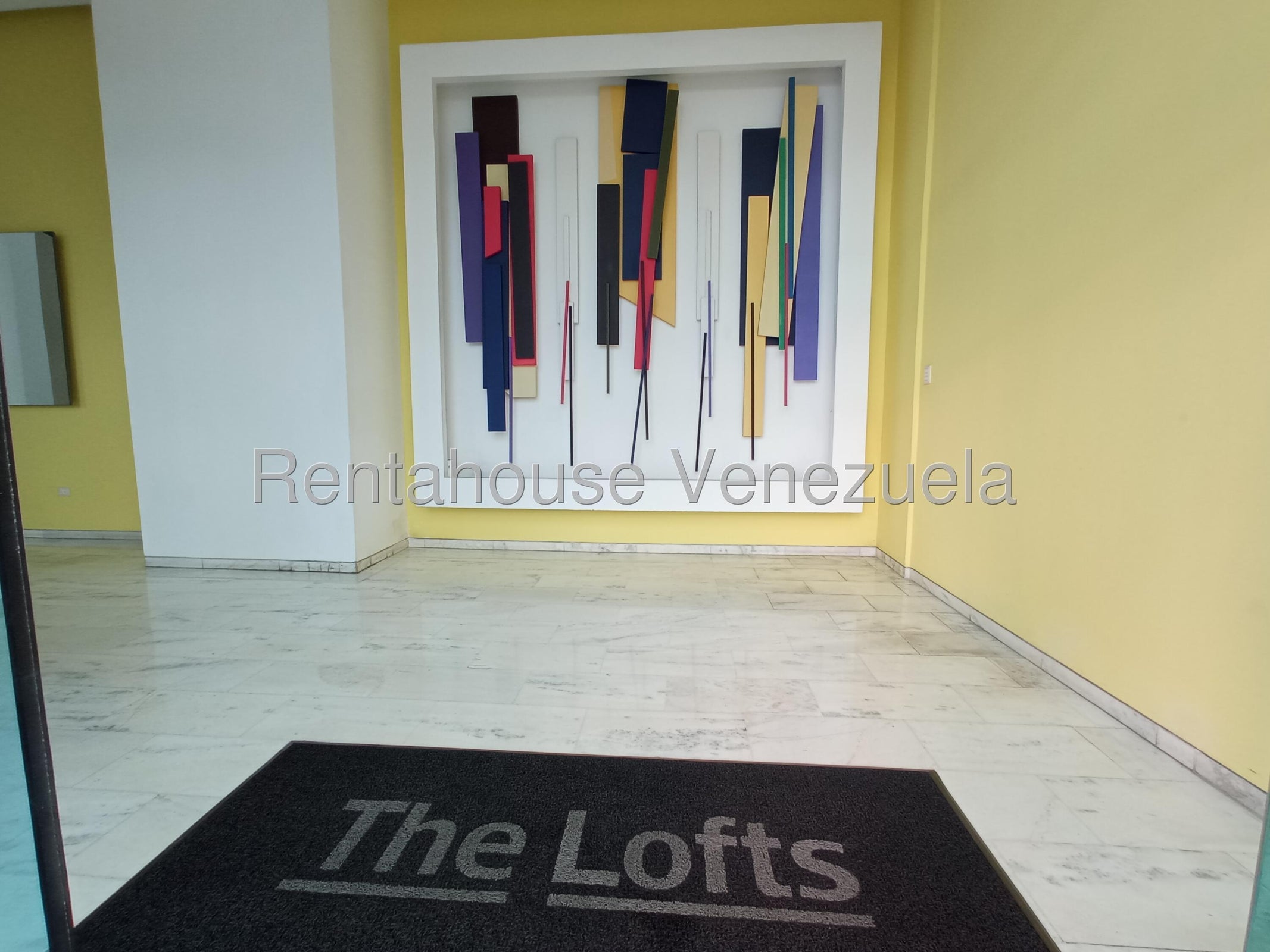Apartamento en alquiler 4H-5B-3B Planta electrónica, pozo de agua, piscina, pérgola,  Urb Las Chimeneas en Valencia 