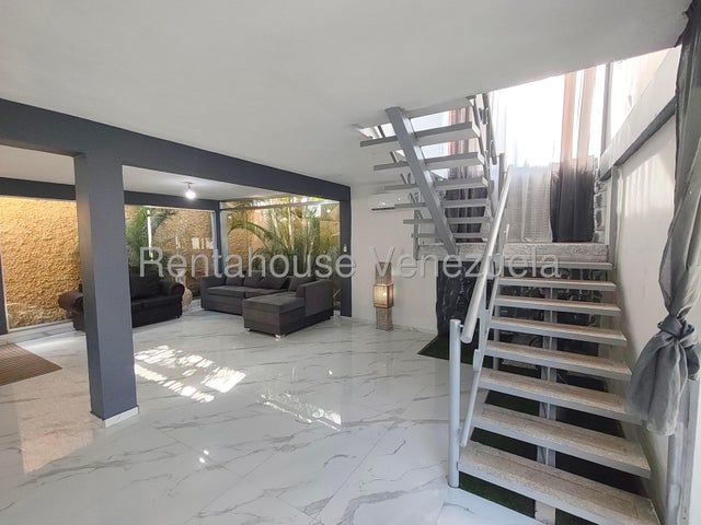 Casa moderna en venta 520m2 6H-6H-7H posee planta eléctrica ]Urb Los Tamarindos San Diego 