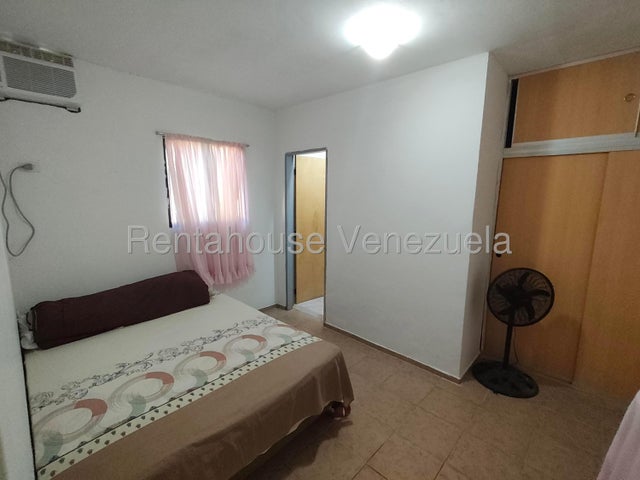 Casa moderna en venta 520m2 6H-6H-7H posee planta eléctrica ]Urb Los Tamarindos San Diego 