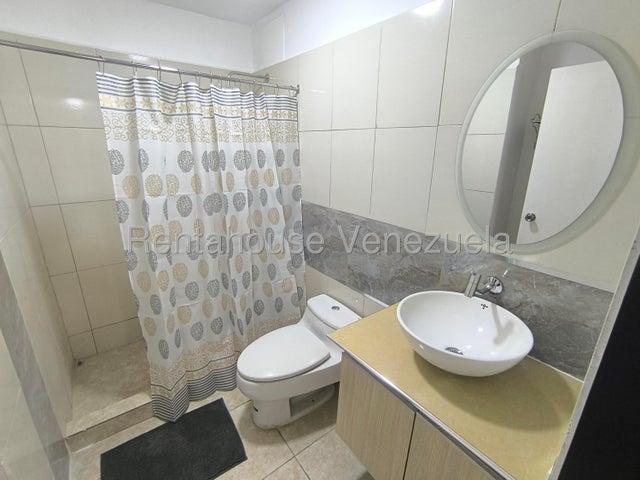 Apartamento en venta 99m2 3H-2B-1P piso medio, pozo de agua excelente ubicacion Av Bolivar Norte en Valencia*Solo clientes*