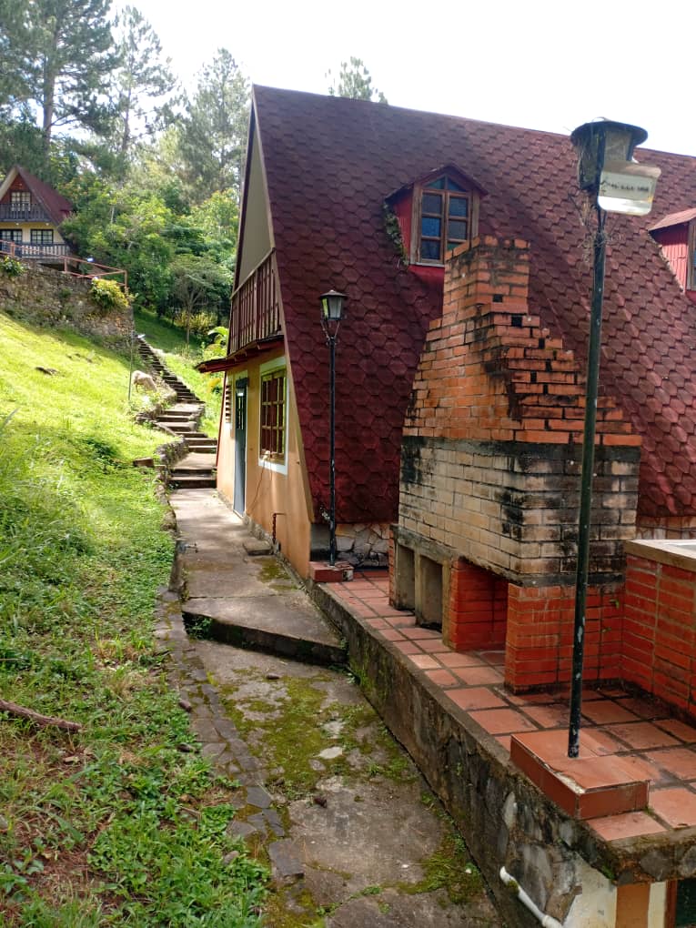 Chalet en urbanismo privado