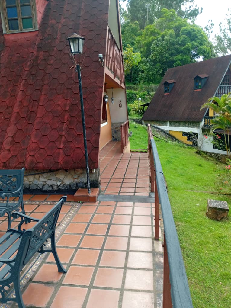 Chalet en urbanismo privado