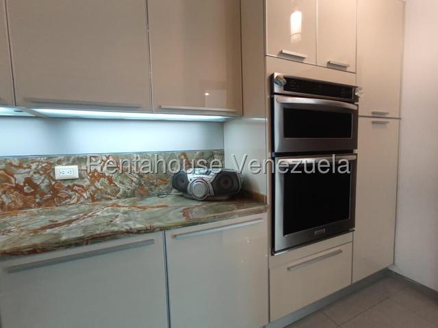 Las Chimeneas Apartamento en Alquiler ubicado en Valencia CODIGO 27-74 eloisa mejia
