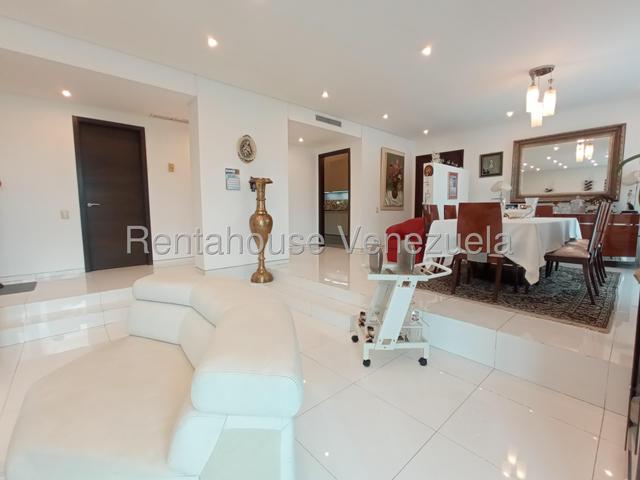 Las Chimeneas Apartamento en Alquiler ubicado en Valencia CODIGO 27-74 eloisa mejia