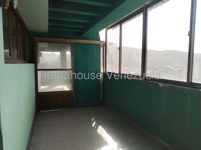 Centro de Valencia Apartamento en venta ubicado en Carabobo codigo 27-938 ELOISA MEJIA
