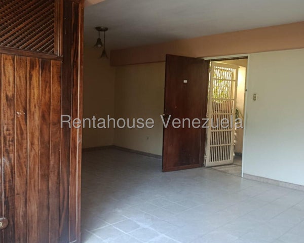 Barbula Apartamento en venta ubicado en Naguanagua Carabobo codigo 27-1751 ELOISA MEJIA