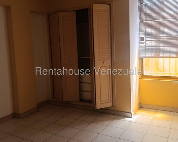 Barbula Apartamento en venta ubicado en Naguanagua Carabobo codigo 27-1751 ELOISA MEJIA