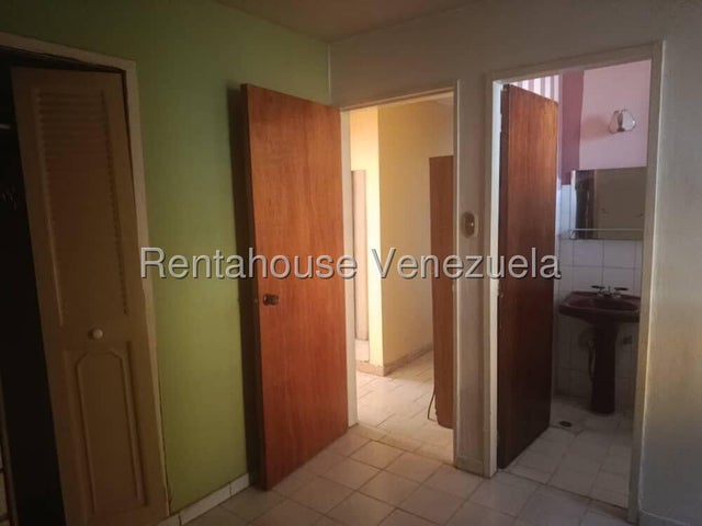 Barbula Apartamento en venta ubicado en Naguanagua Carabobo codigo 27-1751 ELOISA MEJIA