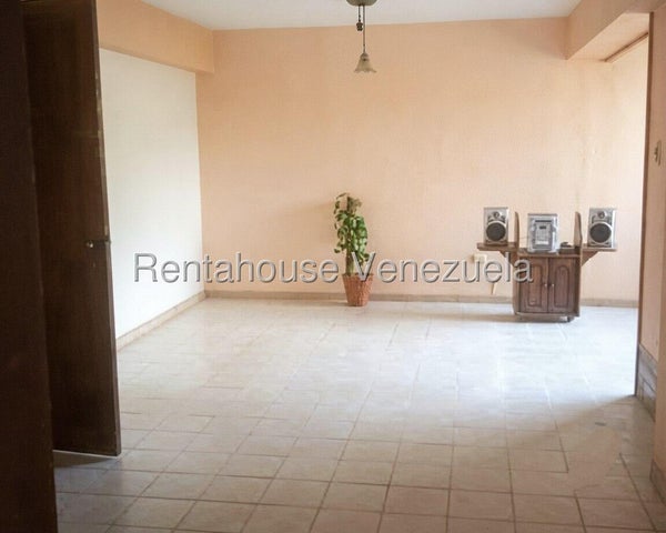 Barbula Apartamento en venta ubicado en Naguanagua Carabobo codigo 27-1751 ELOISA MEJIA