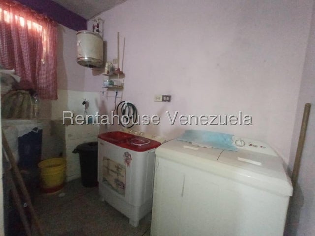Apartamento en venta posee 91m2 3H-2B-1P Balcon, amplios espacios en piso bajo Sector 1ero de Mayo en Guacara