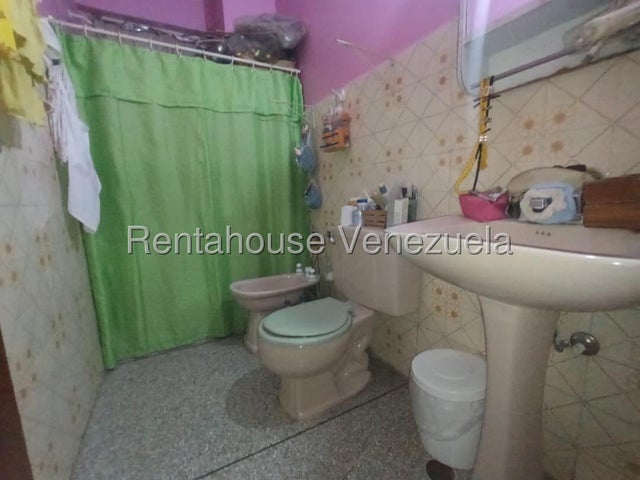 Apartamento en venta posee 91m2 3H-2B-1P Balcon, amplios espacios en piso bajo Sector 1ero de Mayo en Guacara