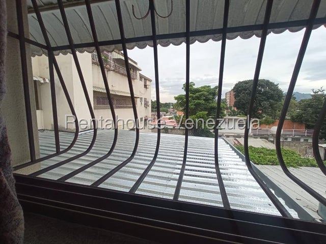 Apartamento en venta posee 91m2 3H-2B-1P Balcon, amplios espacios en piso bajo Sector 1ero de Mayo en Guacara