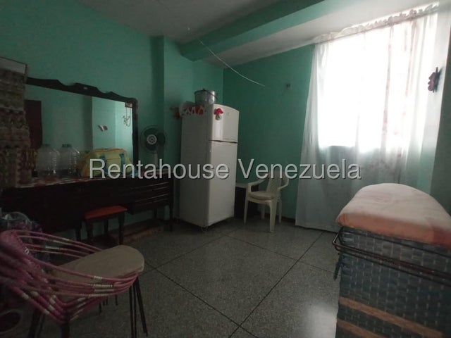Apartamento en venta posee 91m2 3H-2B-1P Balcon, amplios espacios en piso bajo Sector 1ero de Mayo en Guacara