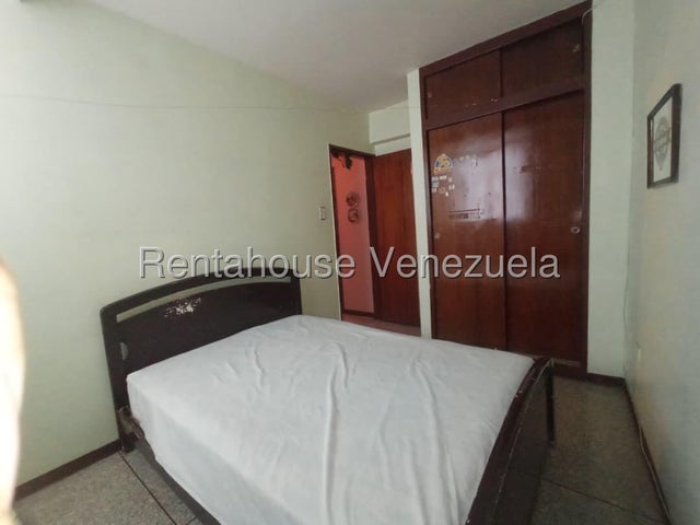 Apartamento en venta posee 91m2 3H-2B-1P Balcon, amplios espacios en piso bajo Sector 1ero de Mayo en Guacara