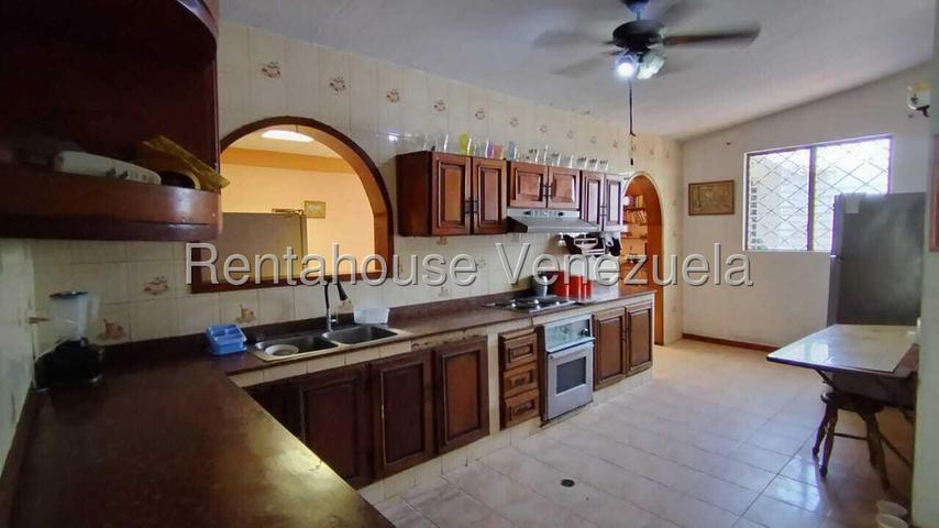 Amplia casa en venta 4H-2B-3P, Tanque de agua, Conj privado Urb ciudad alianza en Guacara 