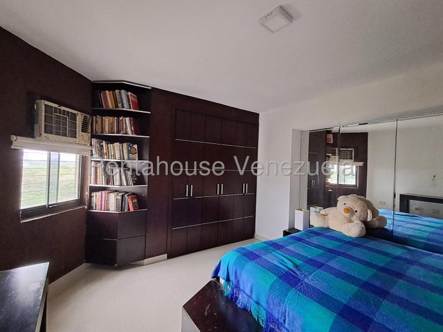 La Granja Apartamento en venta ubicado en Naguanagua Carabobo codigo 27-1541 ELOISA MEJIA