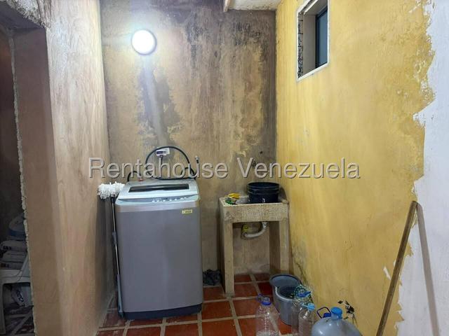 Casa en venta para modernizar a tu manera, posee 200m2 con 3H-2B+2P en Urb Ciudad alianza - Guacara