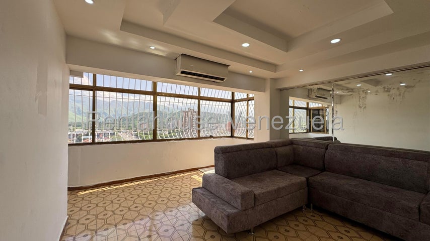 Apartamento en Venta en Res. Doña Barbina