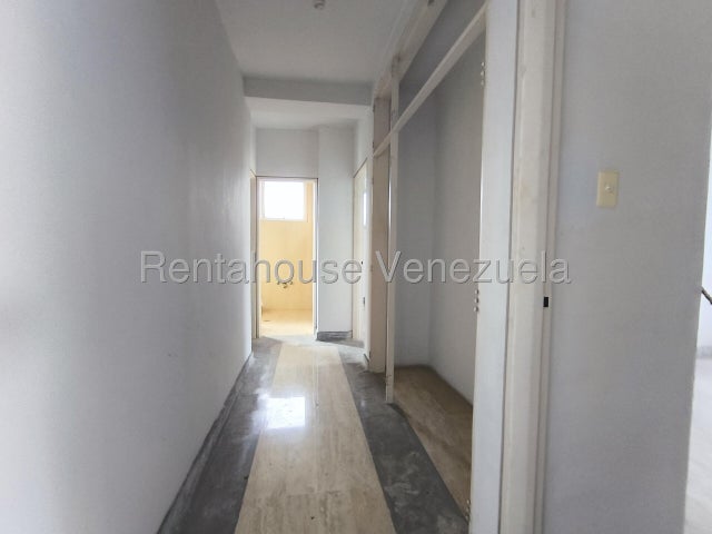 Mañongo Apartamento en venta ubicado en Naguanagua Carabobo codigo 27-2564 ELOISA MEJIA