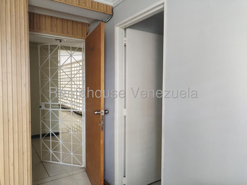 Apartamento en venta en el viñedo Valencia Carabobo Desiree Castillo Rentahouse 
