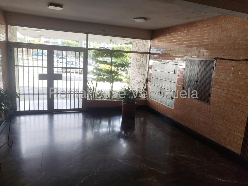 Apartamento en venta en el viñedo Valencia Carabobo Desiree Castillo Rentahouse 