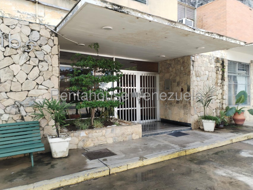 Apartamento en venta en el viñedo Valencia Carabobo Desiree Castillo Rentahouse 