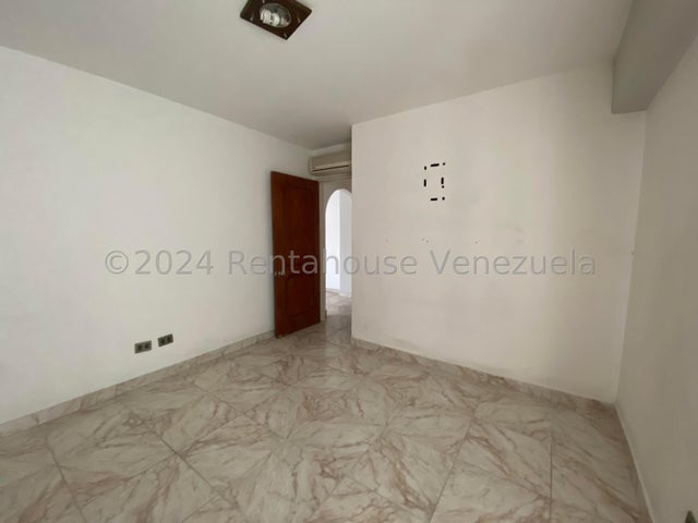 VENTA EN MACARACUAY  #26-20070