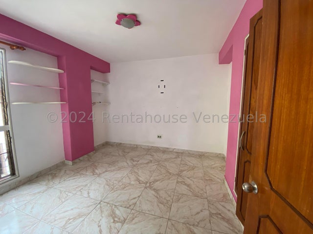 VENTA EN MACARACUAY  #26-20070