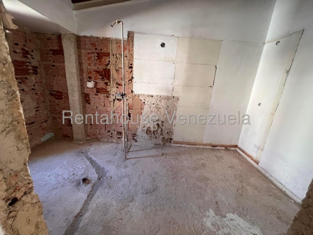 VENTA LOS PALOS GRANDES  #27-1750