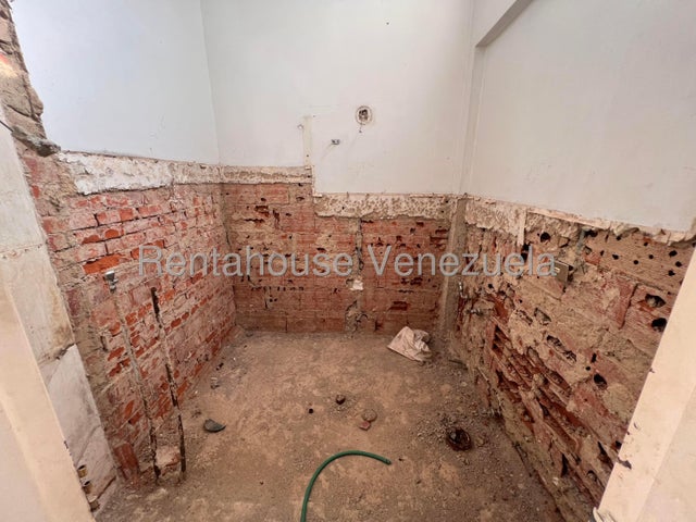 VENTA LOS PALOS GRANDES  #27-1750
