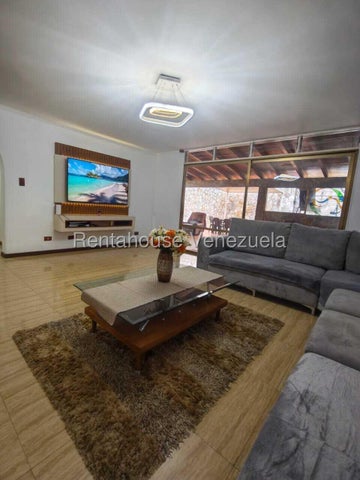 VENTA LOMAS E PRADOS DEL ESTE #27-2075 