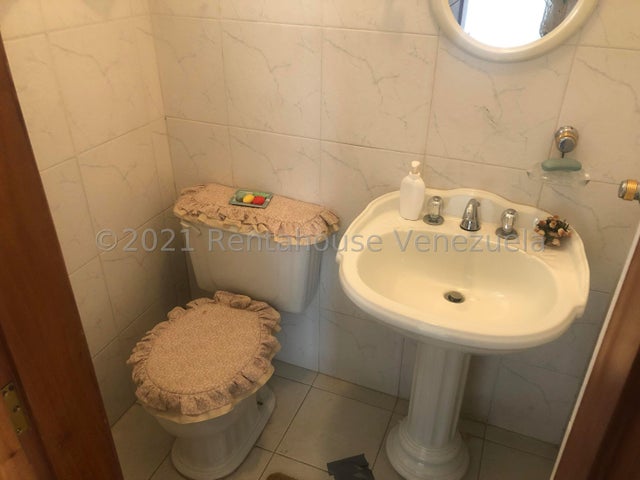 VENTA EL HATILLO  #27-2110  