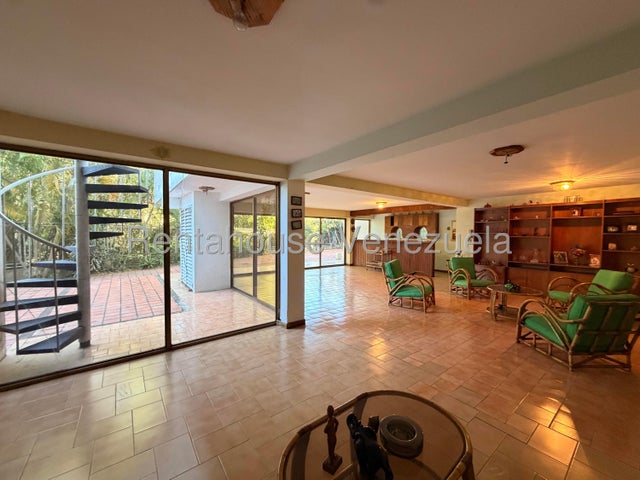VENTA COLINAS DE TAMANACO #27-2173