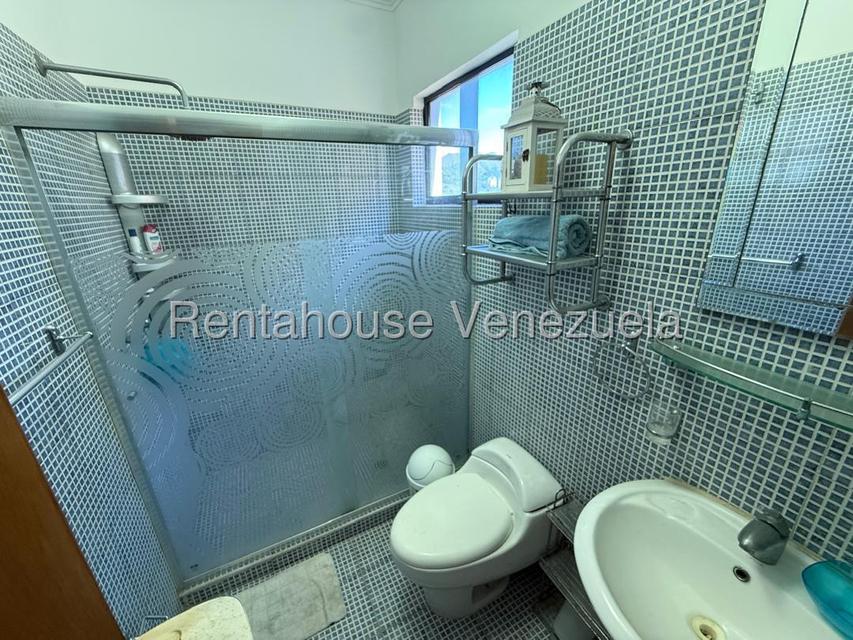Apartamento en venta en el bosque con pozo Valencia Carabobo. Desiree Castillo Rentahouse 