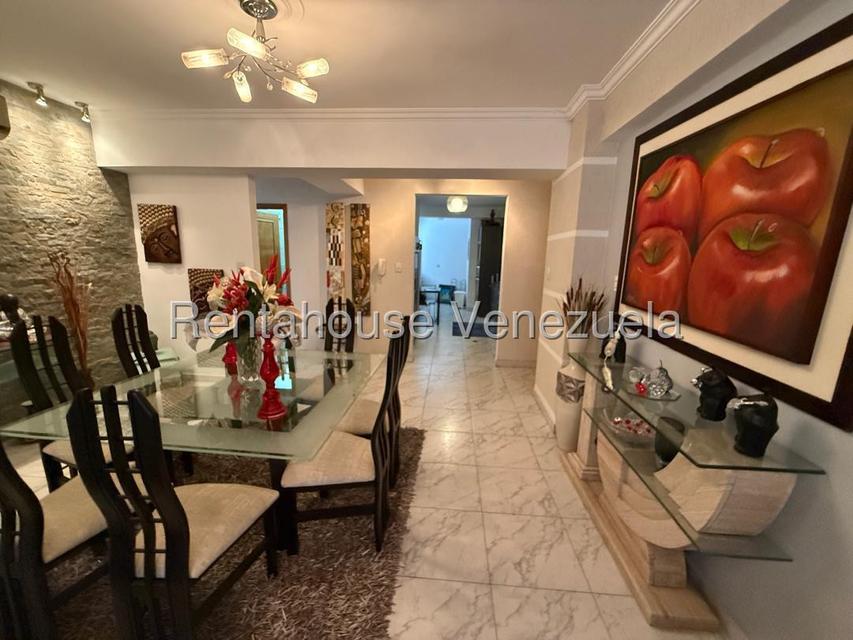 Apartamento en venta en el bosque con pozo Valencia Carabobo. Desiree Castillo Rentahouse 