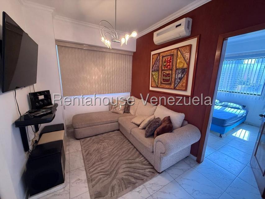 Apartamento en venta en el bosque con pozo Valencia Carabobo. Desiree Castillo Rentahouse 