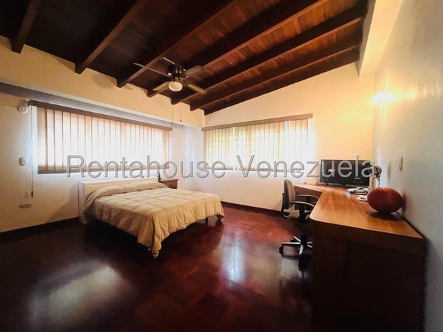 VENTA PRADOS DEL ESTE  #26-20376
