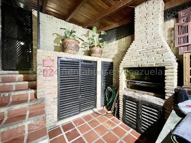 VENTA LOS PALOS GRANDES  #27-1265