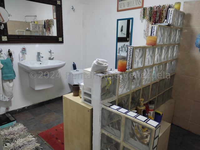 VENTA LOS PALOS GRANDES  #27-1265