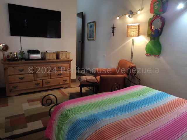 VENTA LOS PALOS GRANDES  #27-1265