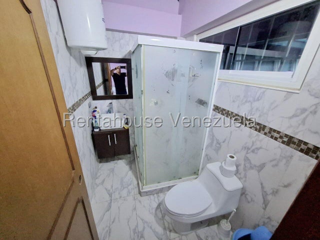 VENTA EL HATILLO #27-1969