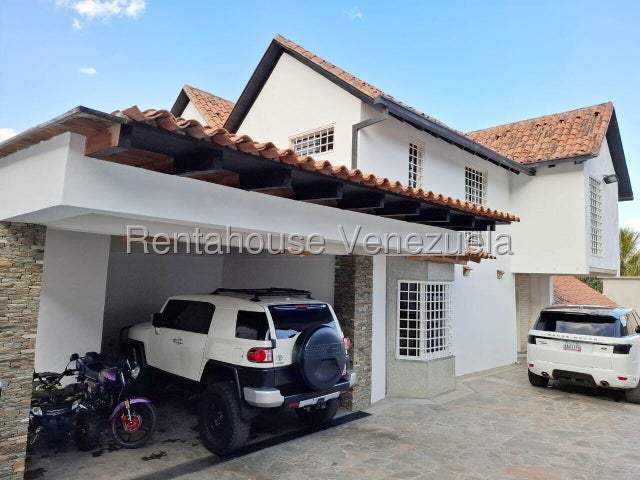 VENTA EL HATILLO #27-1969
