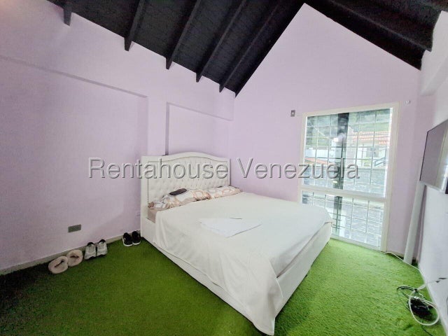 VENTA EL HATILLO #27-1969