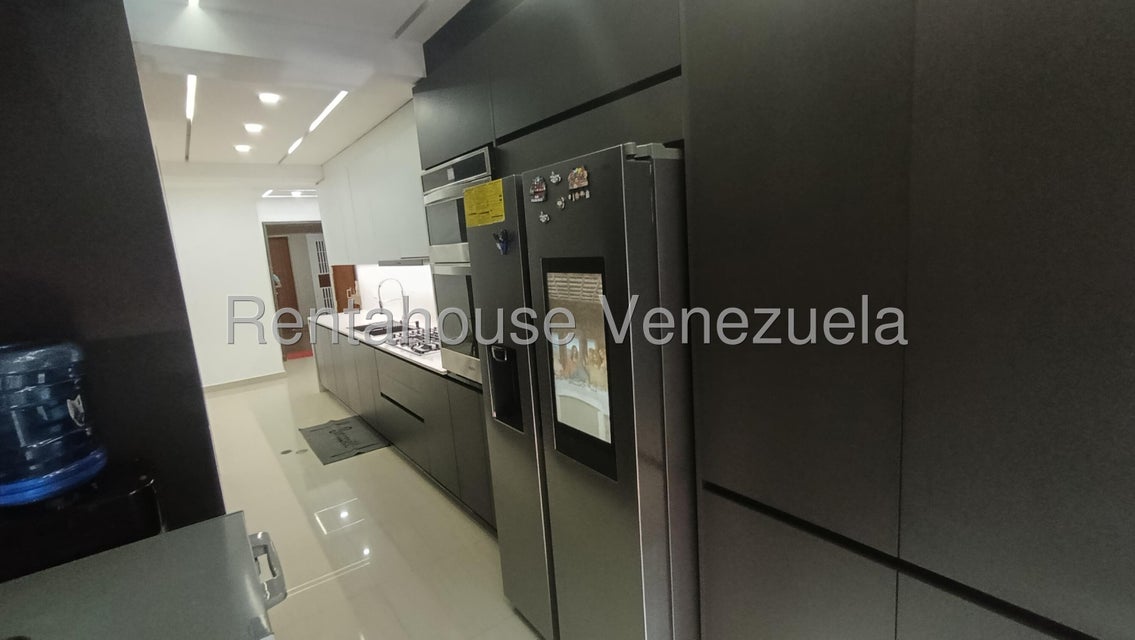 Apartamento en venta en Trigal Norte Valencia Carabobo Desiree Castillo Rentahouse 