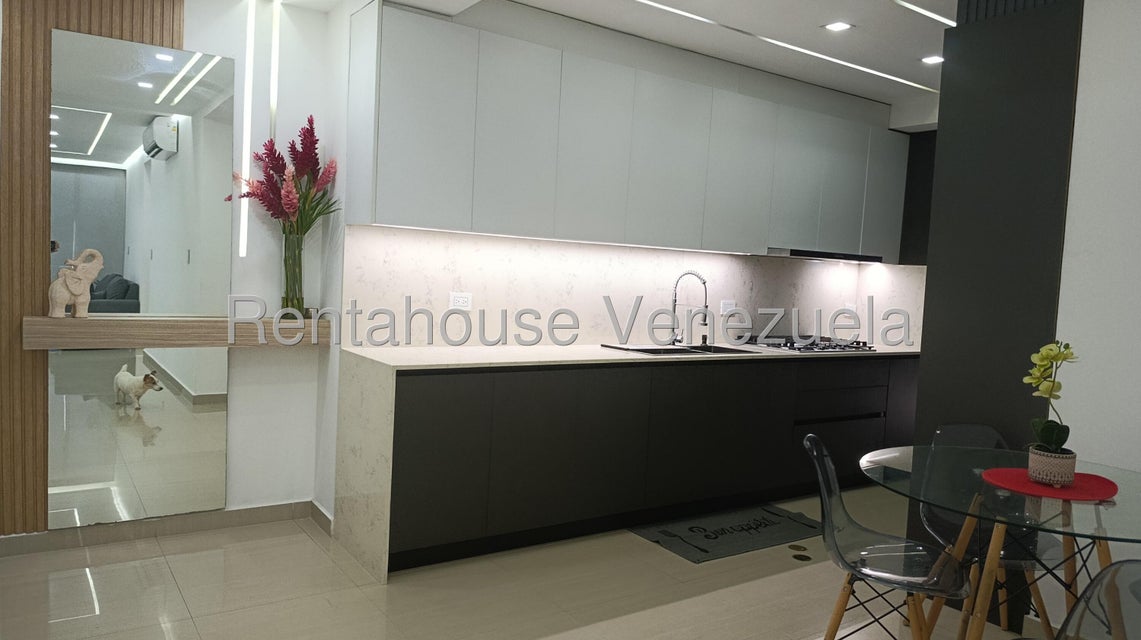 Apartamento en venta en Trigal Norte Valencia Carabobo Desiree Castillo Rentahouse 