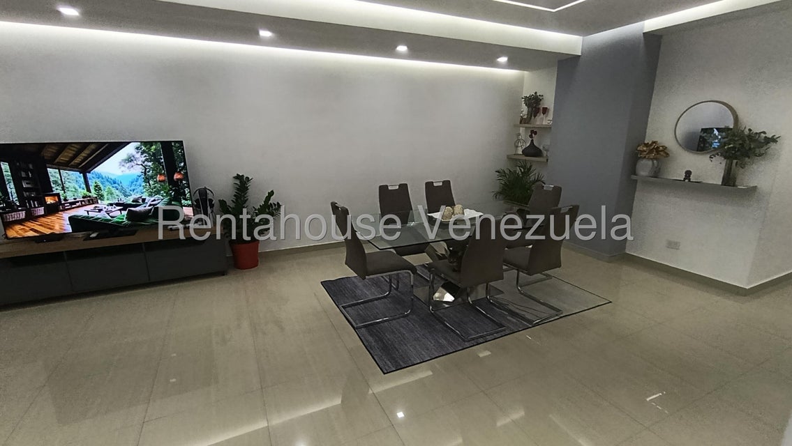 Apartamento en venta en Trigal Norte Valencia Carabobo Desiree Castillo Rentahouse 
