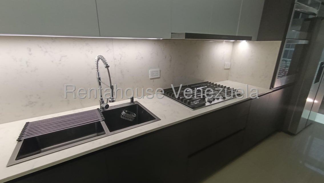 Apartamento en venta en Trigal Norte Valencia Carabobo Desiree Castillo Rentahouse 